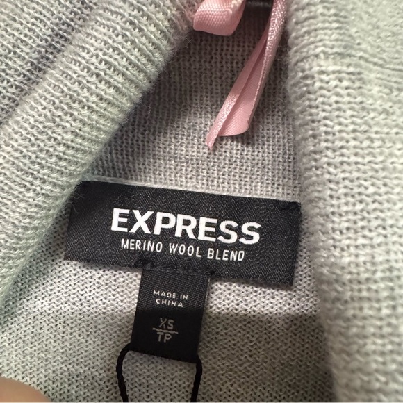 NWT Express mock neck turtleneck sweater gray merino wool blend - Picture 4 of 12